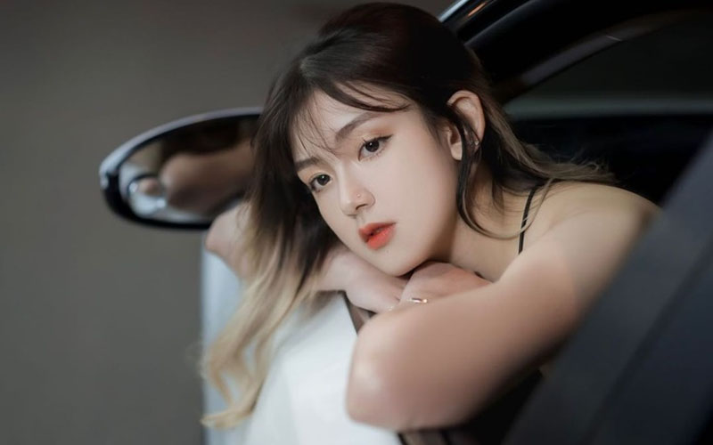 Hot girl TikTok không yêu đại gia hay trai đẹp, chỉ cần chân thành là đủ.