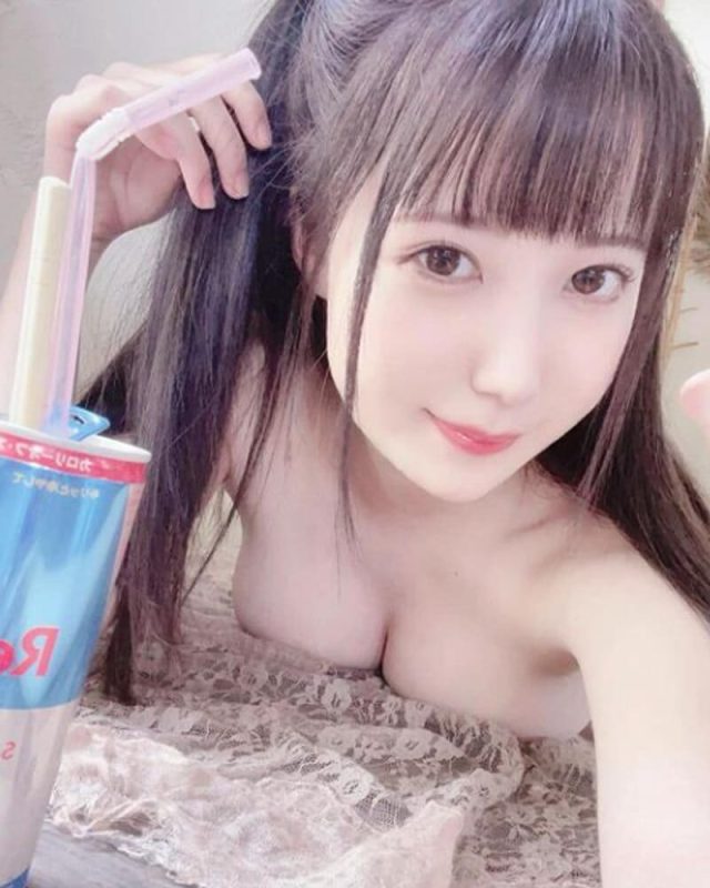 Làm tình với khách để giữ tiệm massage là bộ phim nổi bật của cô