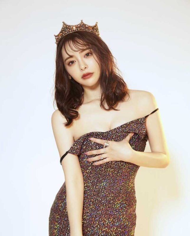 Cô nàng thích đi du lịch và gặp gỡ bạn bè