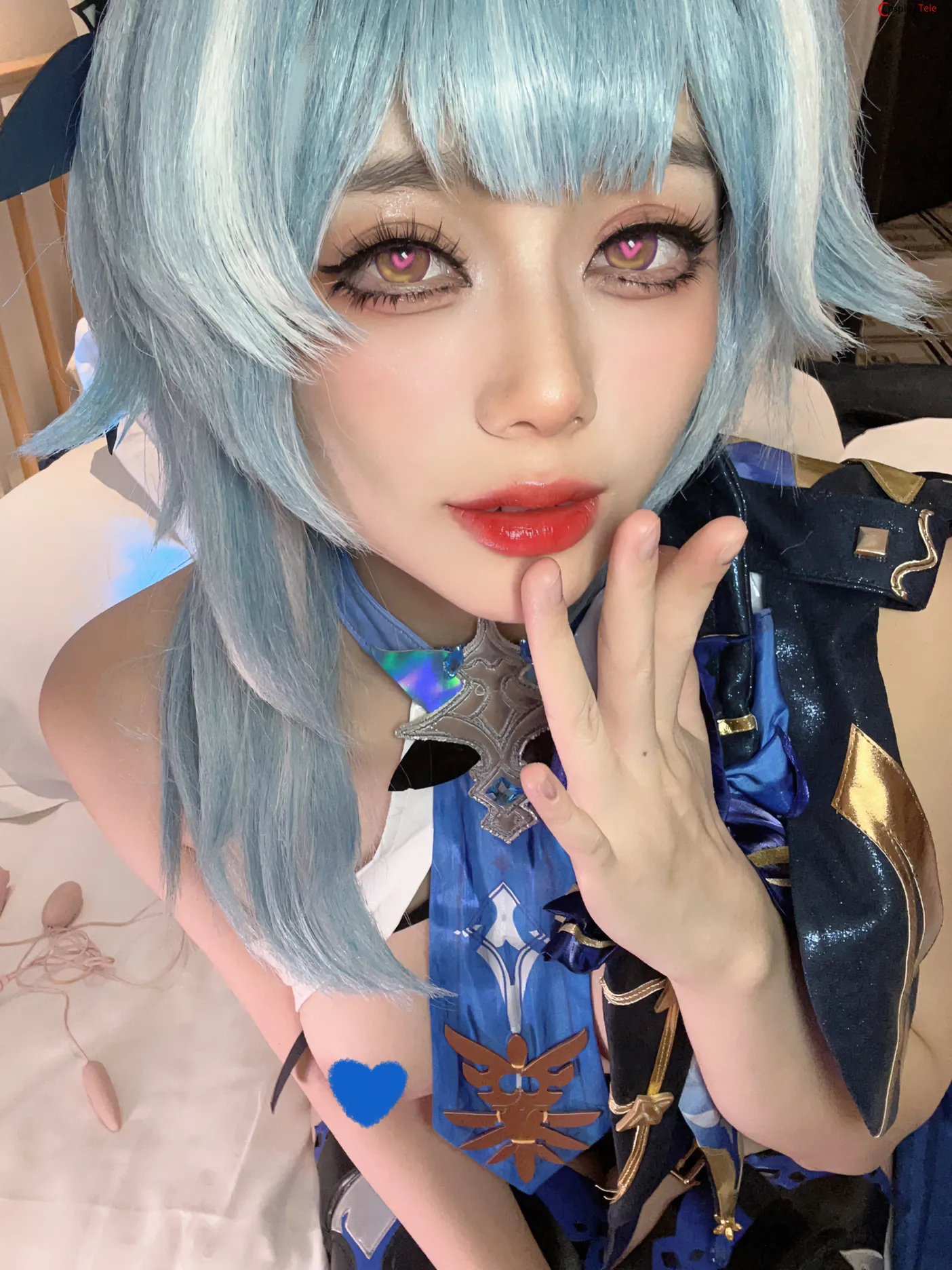 Cosplayer Jiu Yan xuất hiện táo bạo trên ứng dụng Chich Live